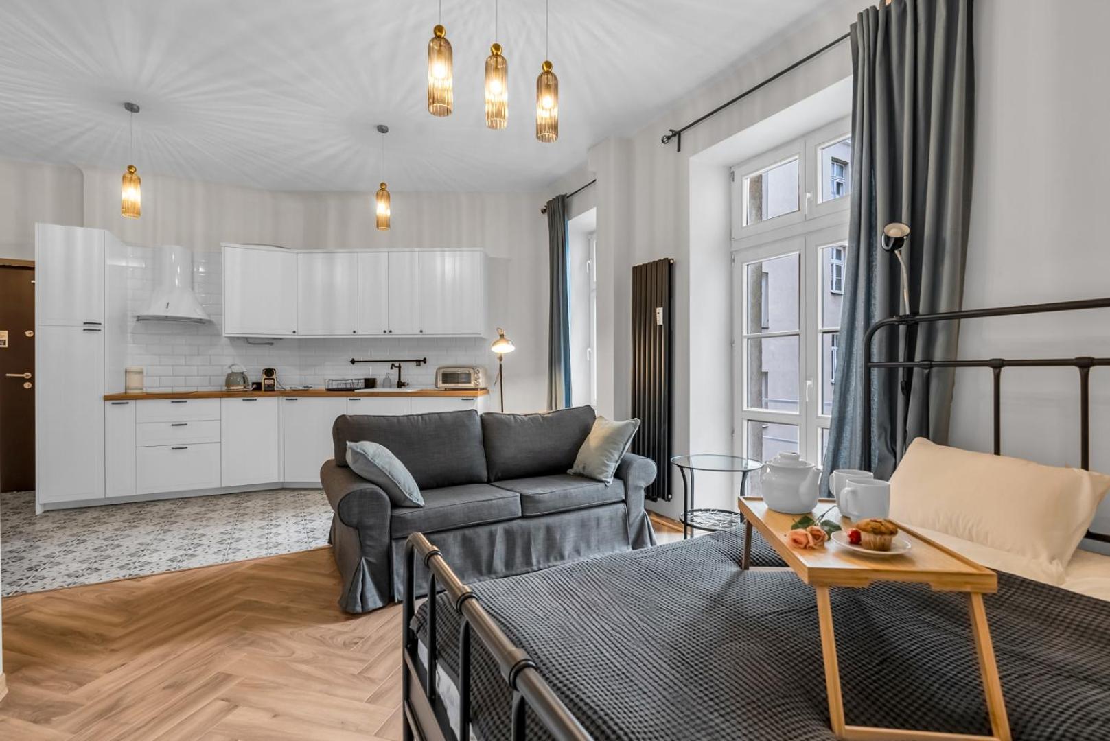 Apartament Chocimska - Location, Tram&shops Nearby - By Rentujemy *